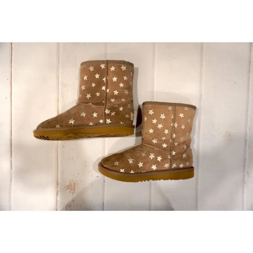 Ugg Brown Suede Star Print Girls Boots – Size 2 - Picture 3 of 13